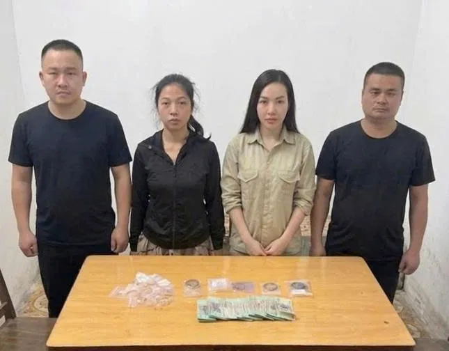 Thu giữ hơn 1,3 kg vàng giả trong đường dây lừa đảo xuyên tỉnh có người nước ngoài- Ảnh 1.