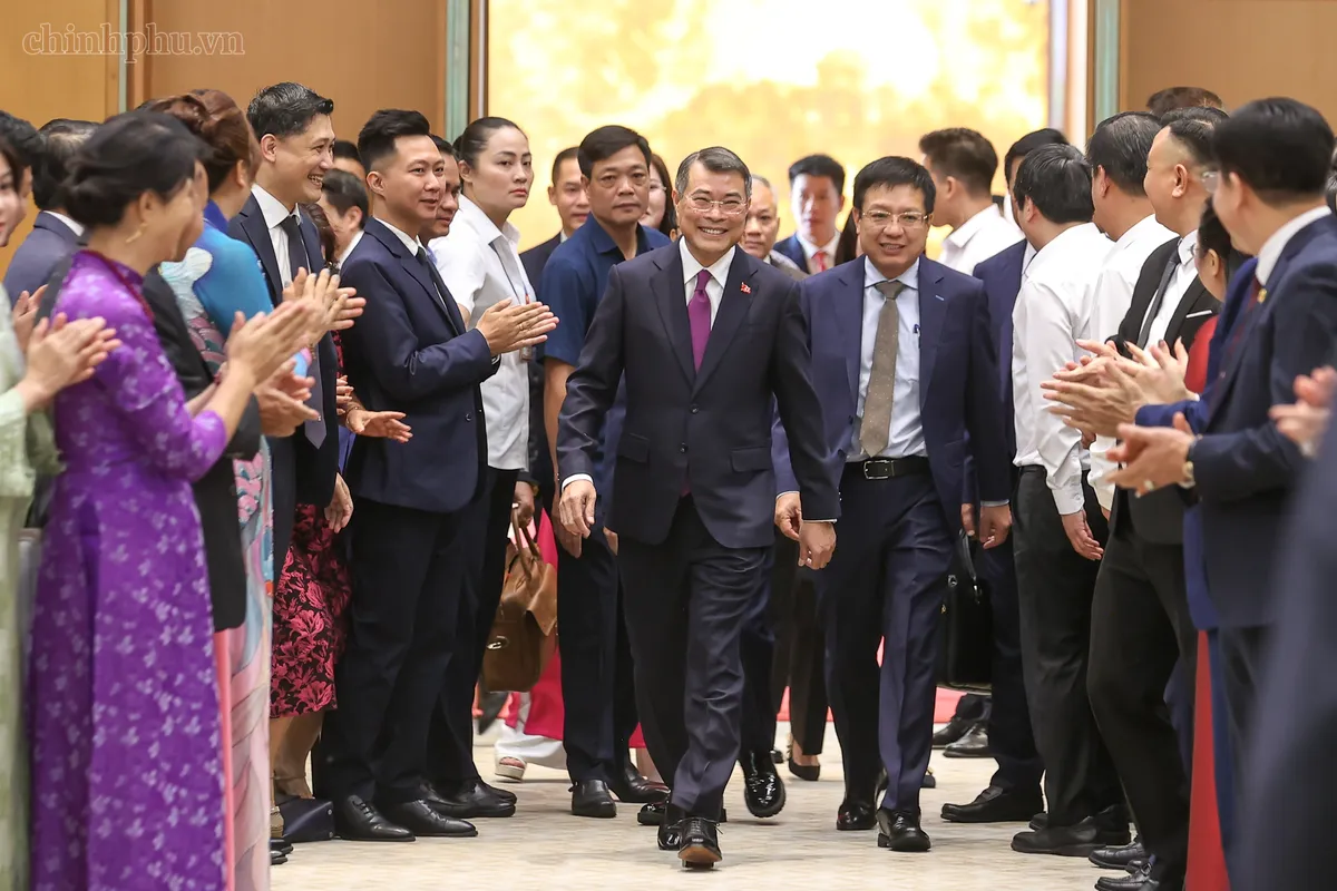 Thủ tướng: Kiến nghị của doanh nghiệp phải được xử lý đến cùng và tất cả câu trả lời phải được công khai
- Ảnh 1.