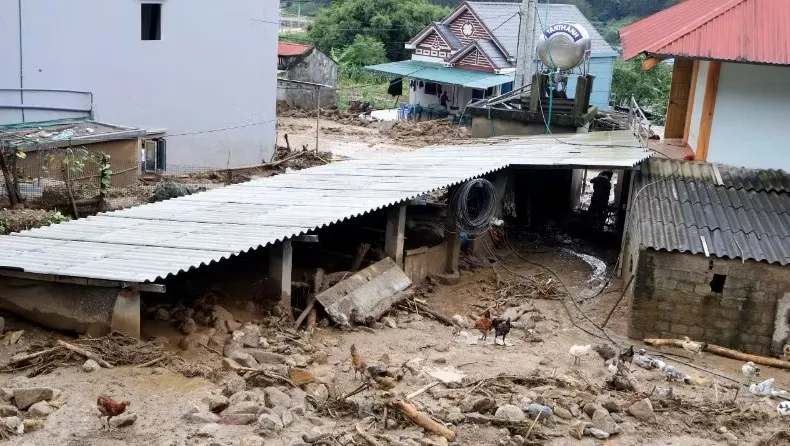 Lai Châu di dời khẩn cấp hơn 200 hộ dân bản Noong Thăng tránh sạt lở - Ảnh 1.