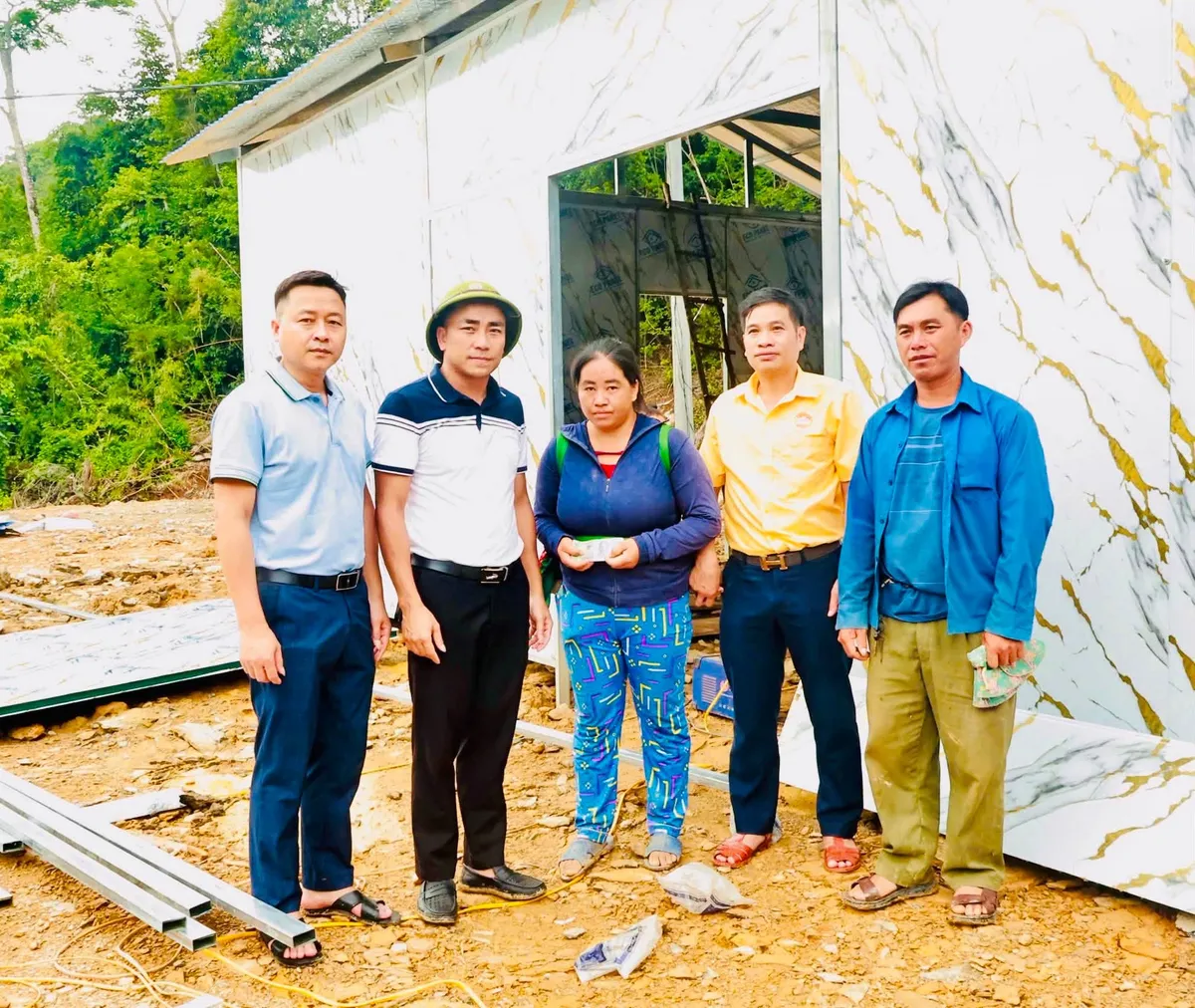 Nghệ An: Tháo gỡ khó khăn, đẩy nhanh triển khai xây dựng các khu tái định cư tại các xã miền núi - Ảnh 2.