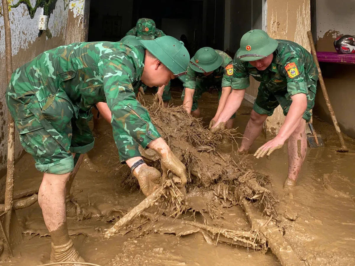 Lai châu: Nơi dòng lũ đi qua, người lính Biên phòng không lùi bước - Ảnh 5.