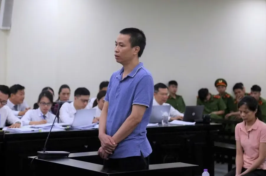 Giám đốc sản xuất gần 13 triệu sản phẩm bảo vệ sức khỏe giả lĩnh 26 năm tù - Ảnh 1.