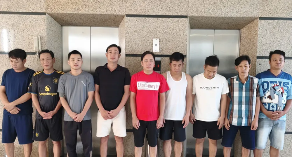 Thanh Hóa triệt phá 4 đường dây cá độ bóng đá, tạm giữ 21 đối tượng- Ảnh 1.