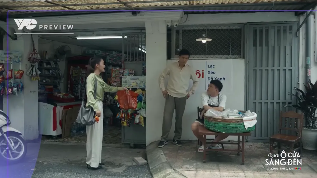 Dưới ô cửa sáng đèn - Tập 28: Để 'tổng tài' đón đưa, Diệu bị bố mắng thực dụng - Ảnh 5.