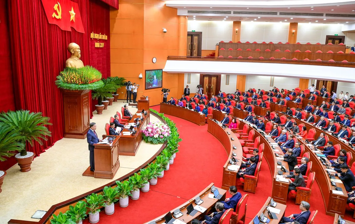 Ngày làm việc thứ hai Hội nghị Trung ương 3 khóa XIV - Ảnh 1.
