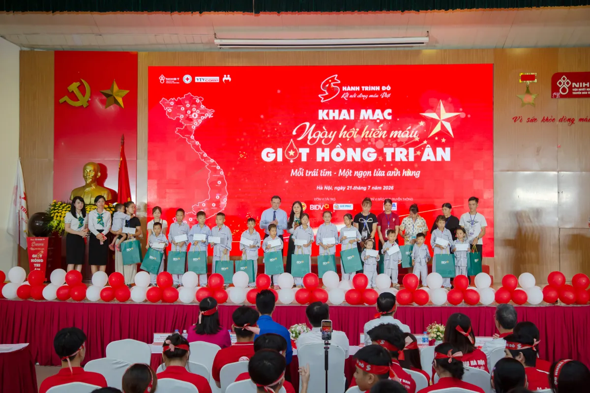 Giọt hồng tri &acirc;n - Lan toả l&ograve;ng biết ơn bằng m&oacute;n qu&agrave; sự sống- Ảnh 3.