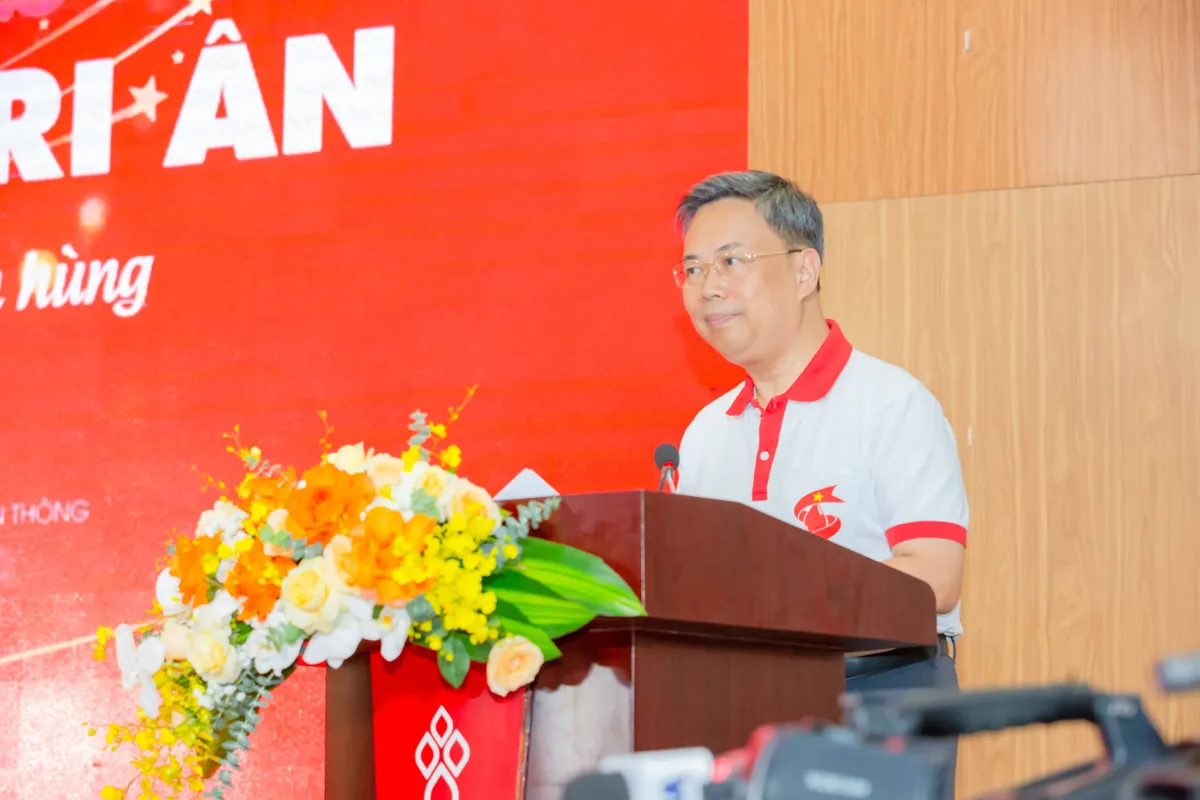 Giọt hồng tri &acirc;n - Lan toả l&ograve;ng biết ơn bằng m&oacute;n qu&agrave; sự sống- Ảnh 2.