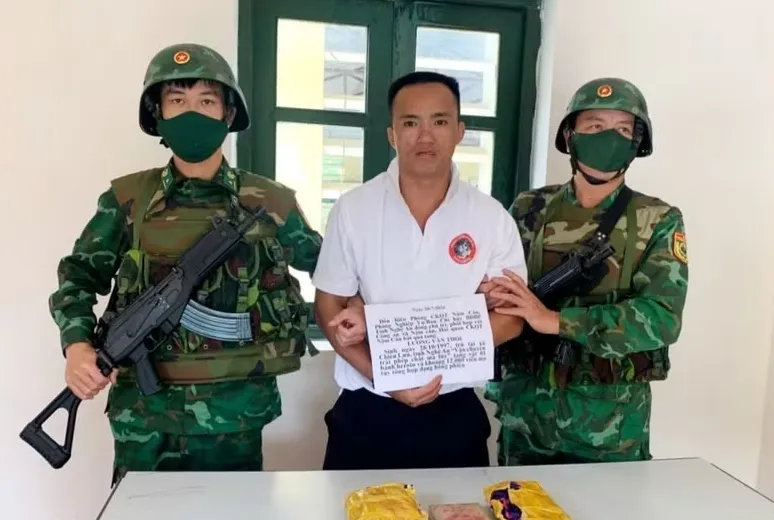 Triệt phá chuyên án ma túy lớn ở Nghệ An, thu giữ hơn 15.000 viên ma túy tổng hợp, 1 bánh heroin - Ảnh 1.