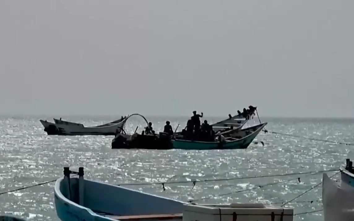 Nguy cơ của lệnh phong tỏa eo biển Bab el-Mandeb- Ảnh 1.