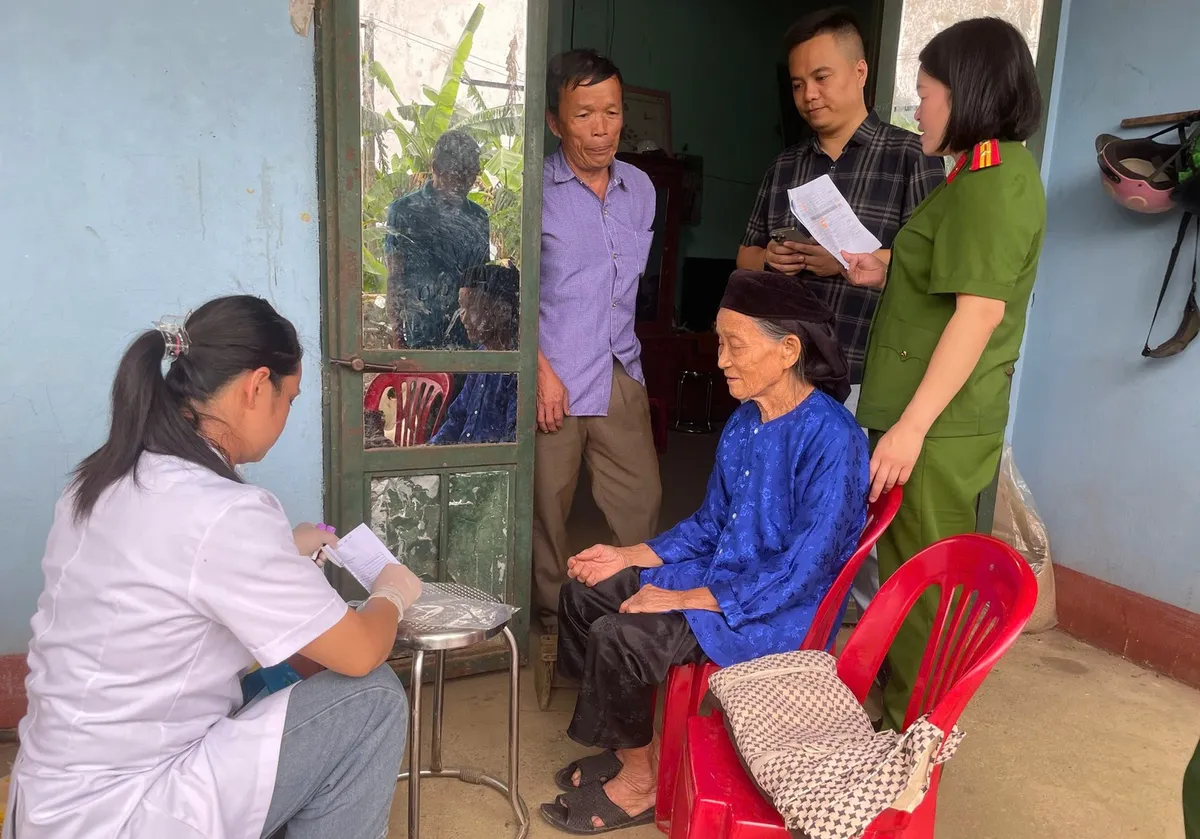 Cao Bằng đẩy mạnh thu nhận mẫu ADN cho thân nhân liệt sĩ chưa xác định danh tính - Ảnh 5.