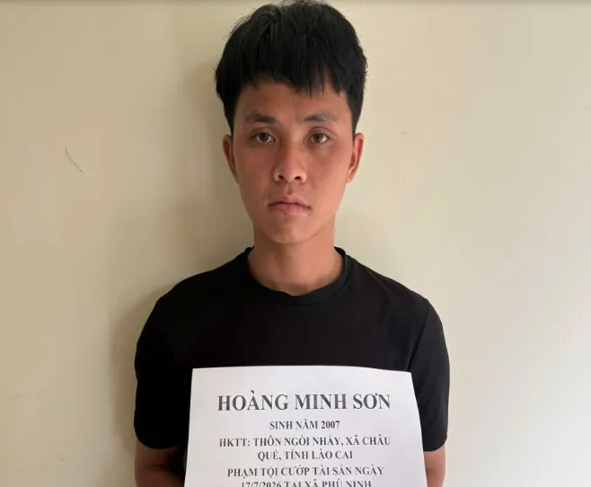 Nam thanh niên đột nhập nhà dân trong đêm, dùng dao khống chế 3 mẹ con cướp tài sản - Ảnh 2.