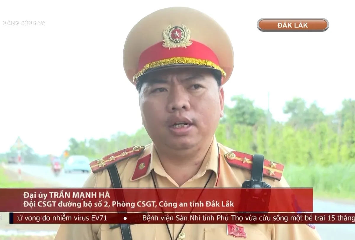 Đắk Lắk: Tăng cường bảo đảm an toàn giao thông mùa thu hoạch sầu riêng- Ảnh 6. Đắk Lắk: Tăng cường bảo đảm an toàn giao thông mùa thu hoạch sầu riêng- Ảnh 6.