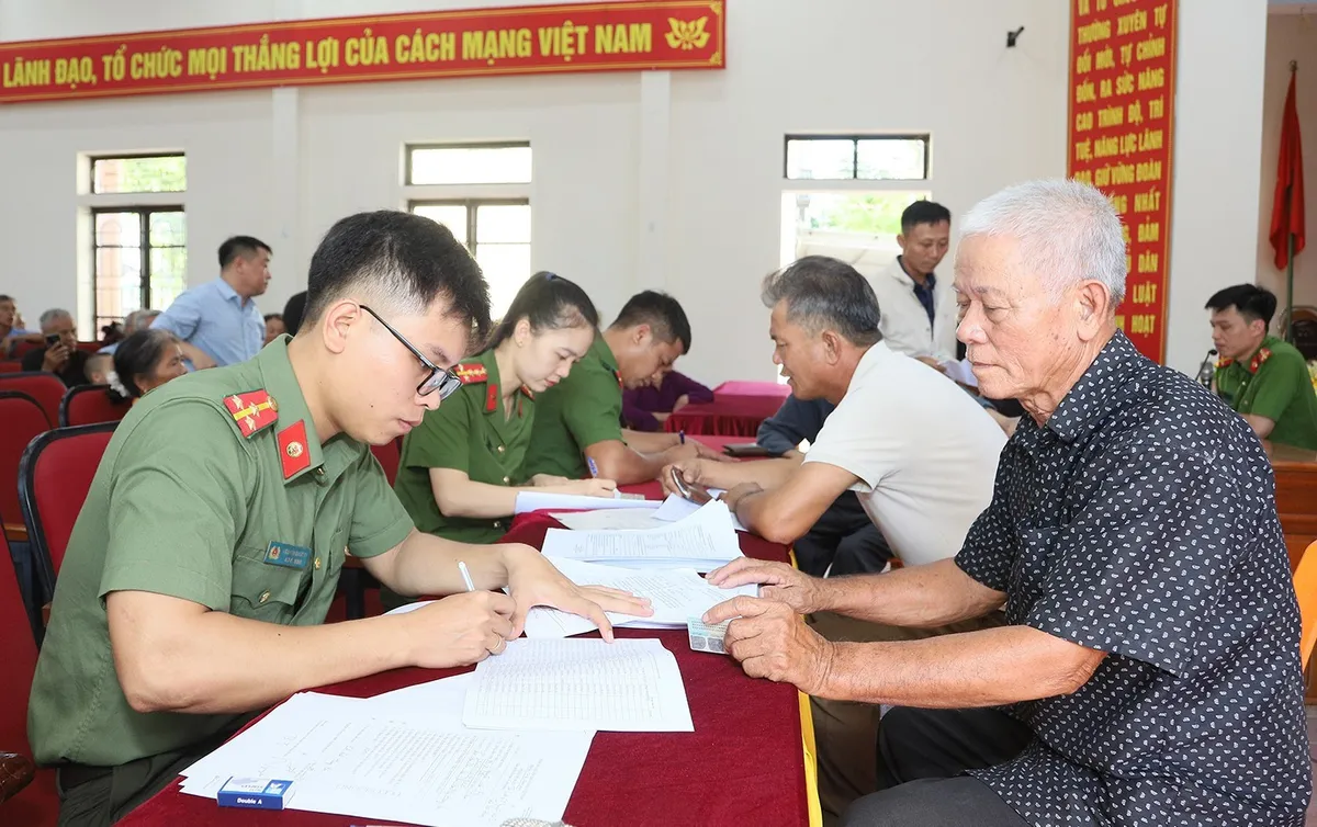VNeID t&iacute;ch hợp th&ecirc;m t&iacute;nh năng tra cứu th&acirc;n nh&acirc;n liệt sĩ - Ảnh 2.