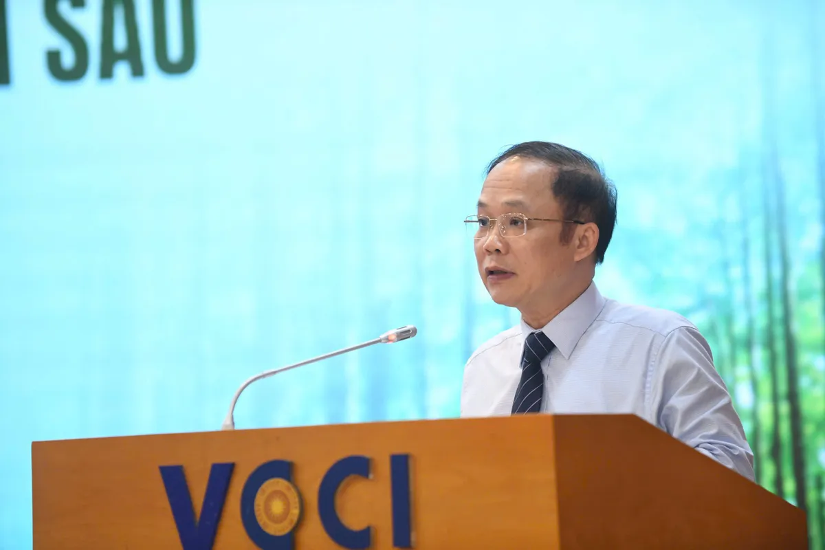 Muốn cạnh tranh, ng&agrave;nh gỗ phải c&oacute; "hộ chiếu xanh" - Ảnh 1.