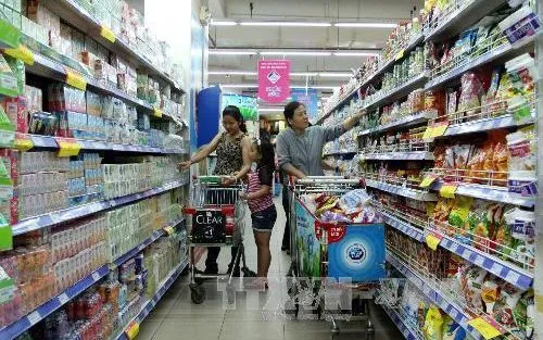 Công tác điều hành giá 6 tháng cuối năm đứng trước nhiều áp lực từ biến động kinh tế thế giới và lộ trình điều chỉnh giá trong nước. Ảnh tư liệu (minh họa): Thanh Sang/TTXVN