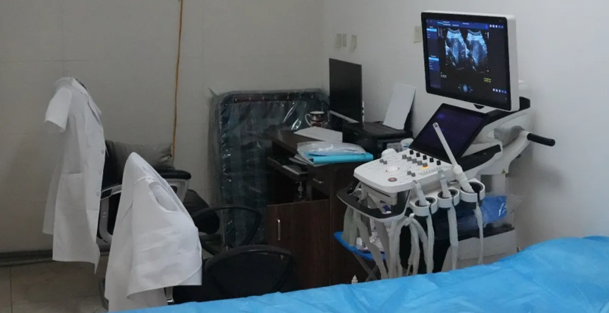 Bơm sữa đậu nành, bôi thuốc giả mủ để "vẽ bệnh", thu lợi bất chính hàng chục tỷ đồng - Ảnh 2.