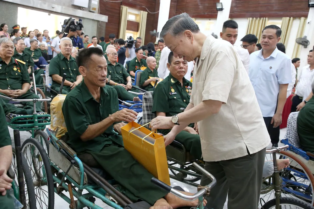 Chiến dịch 500 ng&agrave;y đ&ecirc;m: H&agrave;nh tr&igrave;nh thi&ecirc;ng li&ecirc;ng đưa c&aacute;c anh về với đất mẹ - Ảnh 3.