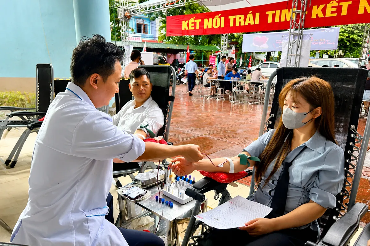 Điện Bi&ecirc;n lan tỏa nghĩa cử hiến m&aacute;u nh&acirc;n &aacute;i từ H&agrave;nh tr&igrave;nh đỏ 2026 - Ảnh 3.