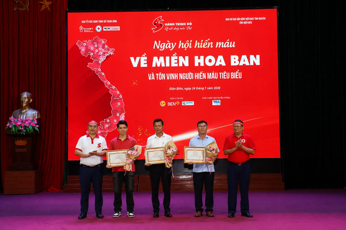 Điện Bi&ecirc;n lan tỏa nghĩa cử hiến m&aacute;u nh&acirc;n &aacute;i từ H&agrave;nh tr&igrave;nh đỏ 2026 - Ảnh 5.