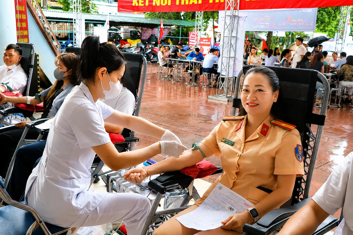 Điện Bi&ecirc;n lan tỏa nghĩa cử hiến m&aacute;u nh&acirc;n &aacute;i từ H&agrave;nh tr&igrave;nh đỏ 2026 - Ảnh 4.