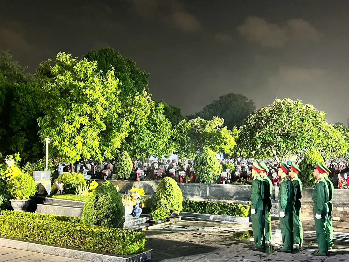 "Thắp hương tri &acirc;n 2026": S&aacute;ng m&atilde;i t&igrave;nh đất nước, khắc ghi l&ograve;ng biết ơn c&aacute;c Anh h&ugrave;ng liệt sĩ - Ảnh 3.