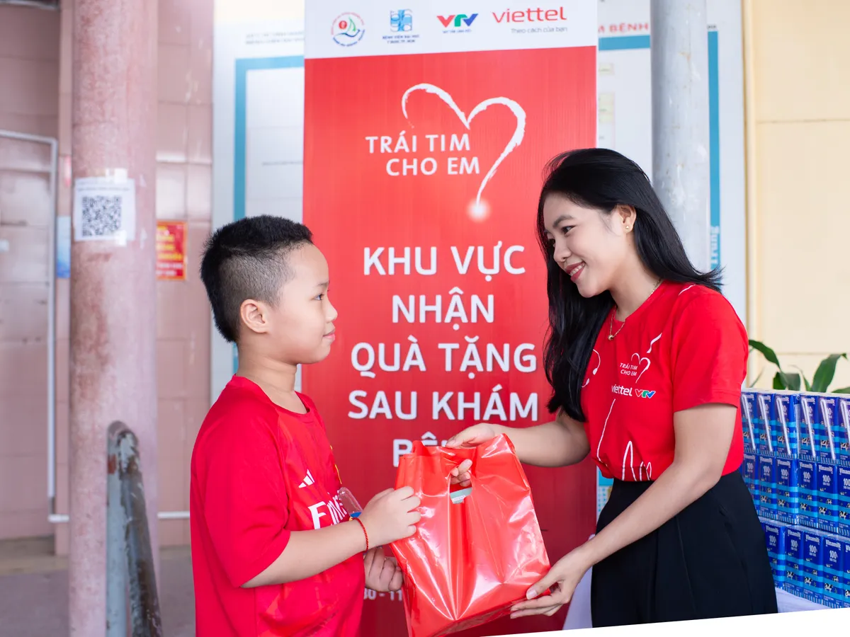 Kh&aacute;m s&agrave;ng lọc tim bẩm sinh - Trao cơ hội sống khỏe cho trẻ em tr&ecirc;n địa b&agrave;n tỉnh Kh&aacute;nh H&ograve;a- Ảnh 8.