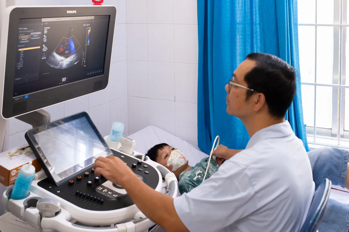 Kh&aacute;m s&agrave;ng lọc tim bẩm sinh - Trao cơ hội sống khỏe cho trẻ em tr&ecirc;n địa b&agrave;n tỉnh Kh&aacute;nh H&ograve;a- Ảnh 13.