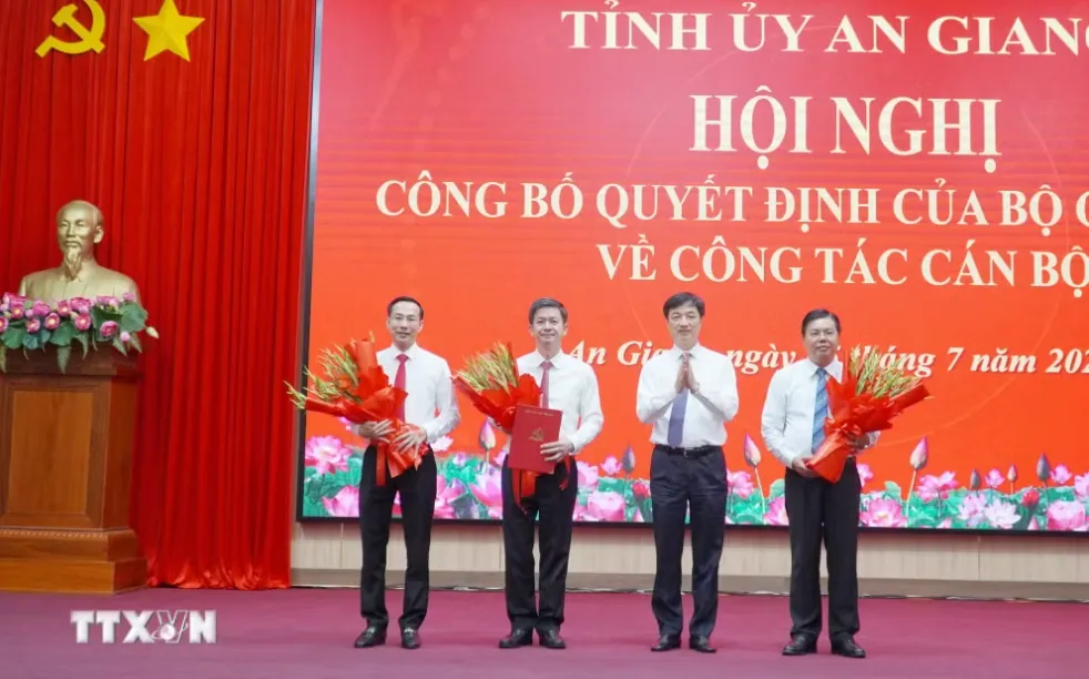 Đồng ch&iacute; L&ecirc; Quang T&ugrave;ng giữ chức B&iacute; thư Tỉnh ủy An Giang - Ảnh 1.