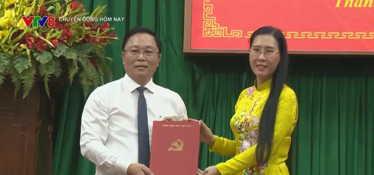 HĐND thành phố Huế bầu tín nhiệm Chủ tịch UBND TP. Huế - Đồng chí Lê Trí Thanh, Phó Bí thư Thành ủy Huế đạt tỷ lệ nhất trí cao- Ảnh 1. HĐND thành phố Huế bầu tín nhiệm Chủ tịch UBND TP. Huế - Đồng chí Lê Trí Thanh, Phó Bí thư Thành ủy Huế đạt tỷ lệ nhất trí cao- Ảnh 1.