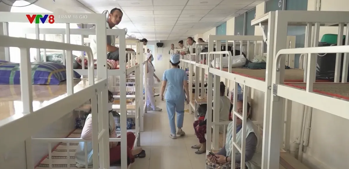 Mái nhà chia sẻ với bệnh nhân nghèo- Ảnh 2. Mái nhà chia sẻ với bệnh nhân nghèo- Ảnh 2.