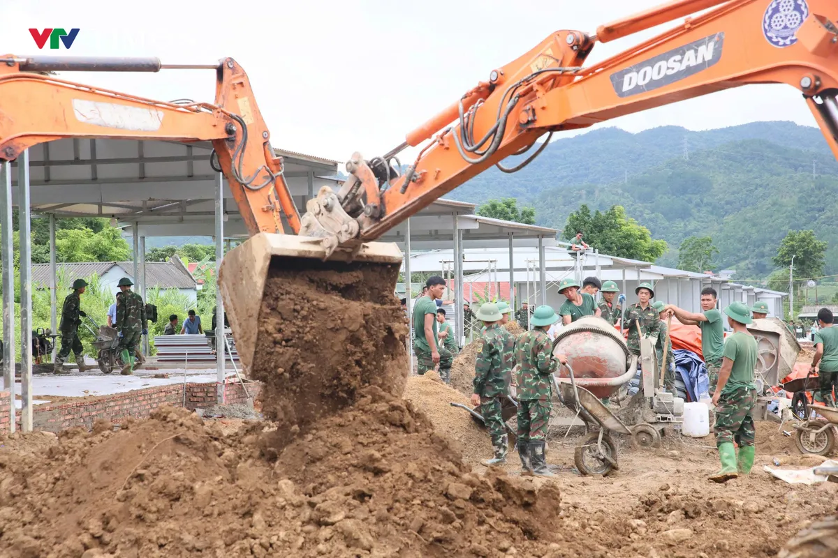Lai Châu: Chung sức dựng lại cuộc sống cho người dân vùng lũ Mường Than - Ảnh 3.