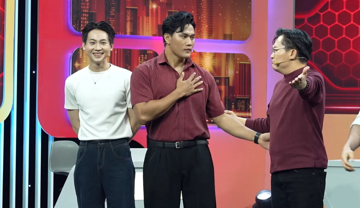 MC Đại Nghĩa bất ngờ khi d&agrave;n kh&aacute;ch mời li&ecirc;n tục tung chi&ecirc;u "đọc vị" đối thủ - Ảnh 3.