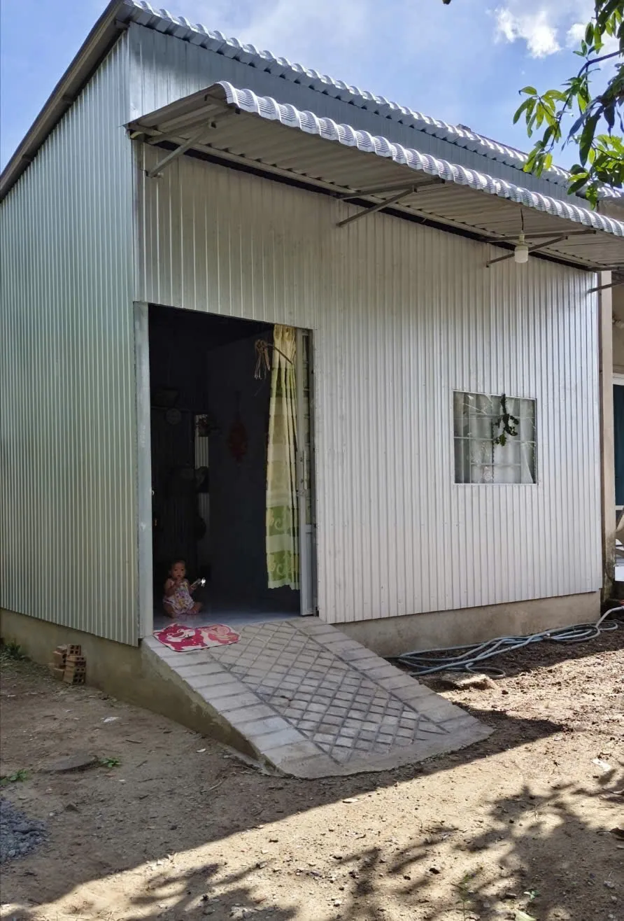 Giấc mơ khỏe mạnh của bé gái hơn một tuổi còn dang dở vì gia cảnh quá khó khăn - Ảnh 1.