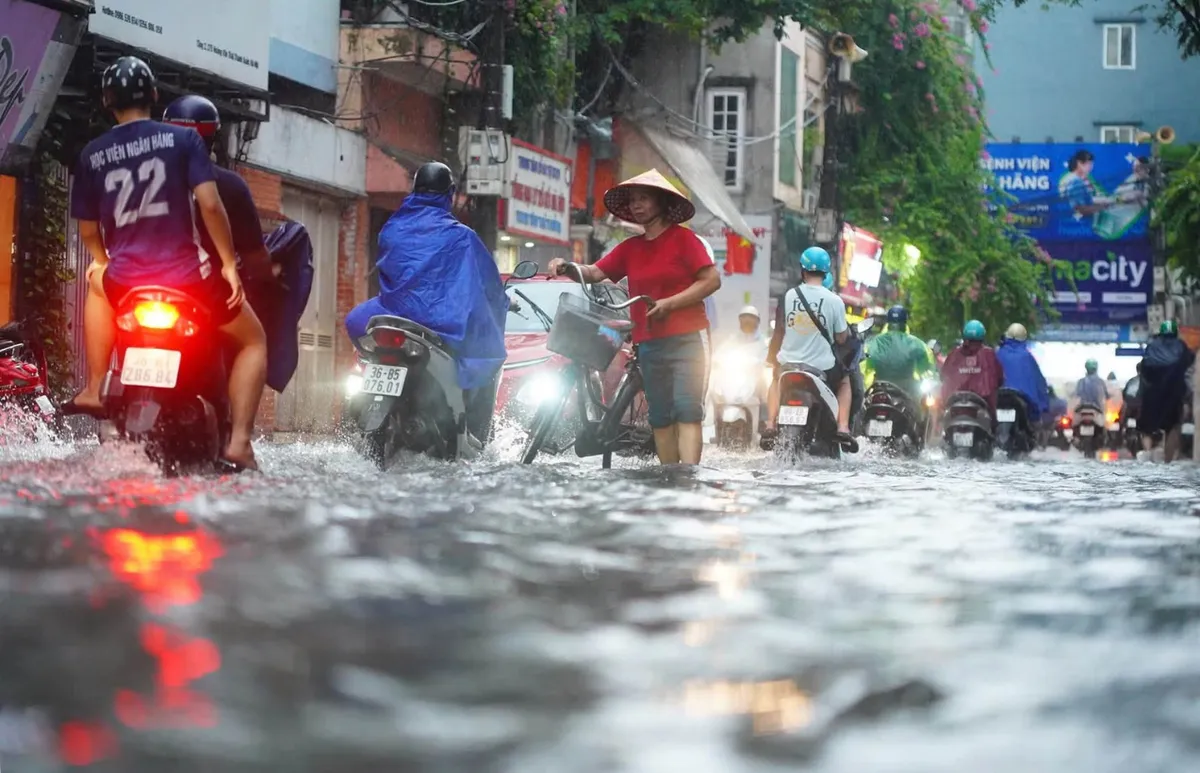 Kỹ năng ứng ph&oacute; thi&ecirc;n tai cho người d&acirc;n- Ảnh 3.