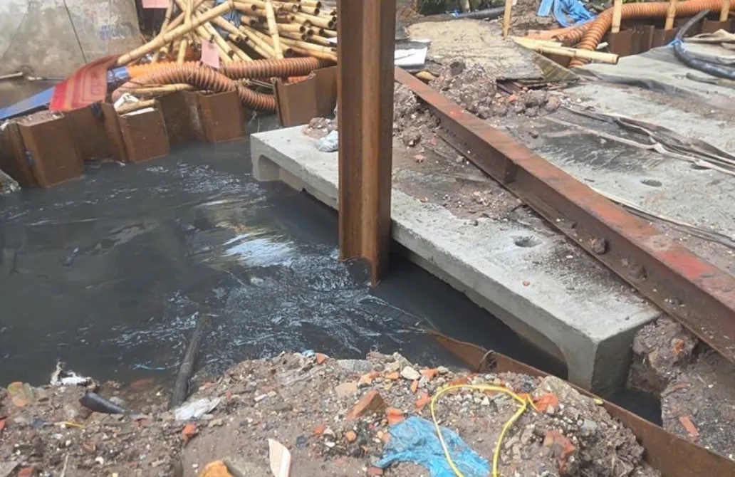 Hà Nội lý giải nguyên nhân điểm ngập sâu tới 40cm sau mưa lớn - Ảnh 4.