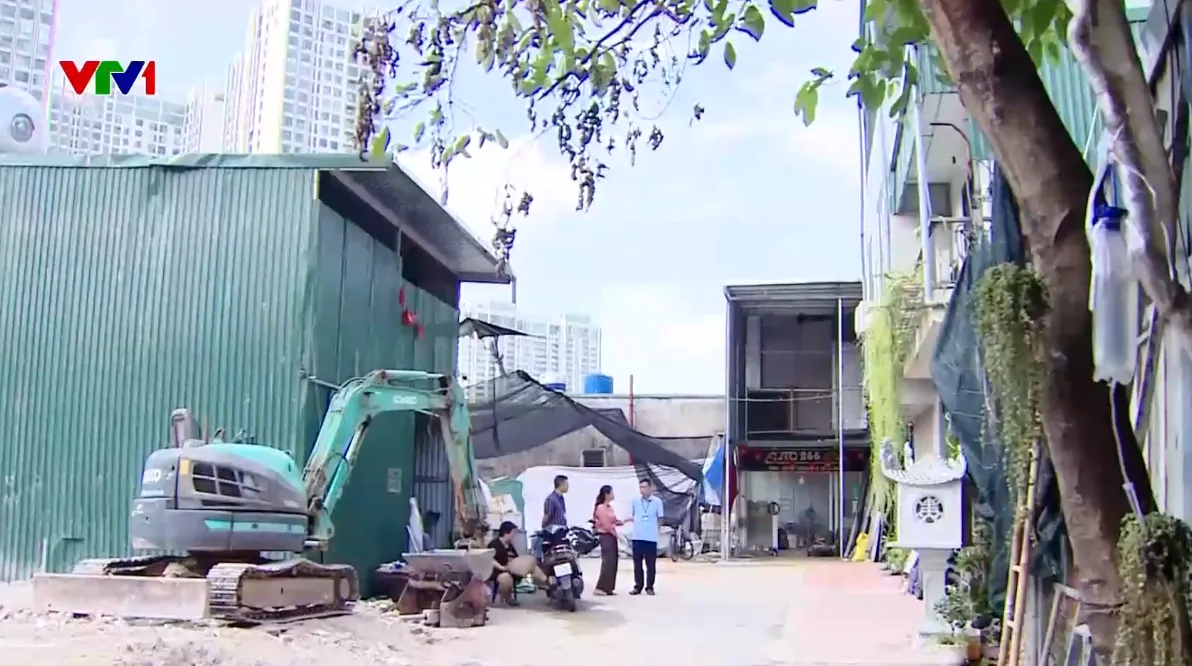 H&agrave; Nội cưỡng chế th&aacute;o dỡ c&ocirc;ng tr&igrave;nh x&acirc;y dựng tr&aacute;i ph&eacute;p tr&ecirc;n đất c&ocirc;ng, đất n&ocirc;ng nghiệp - Ảnh 1.