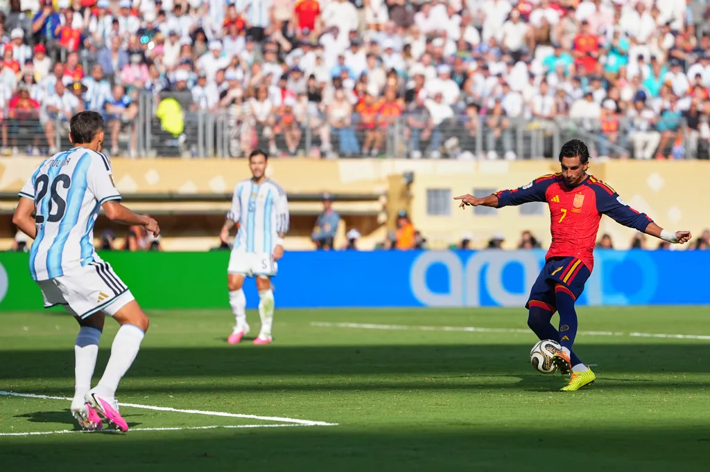 Phim tài liệu về nhà vô địch FIFA World Cup 2026™ sẽ ra mắt cuối năm nay - Ảnh 1.
