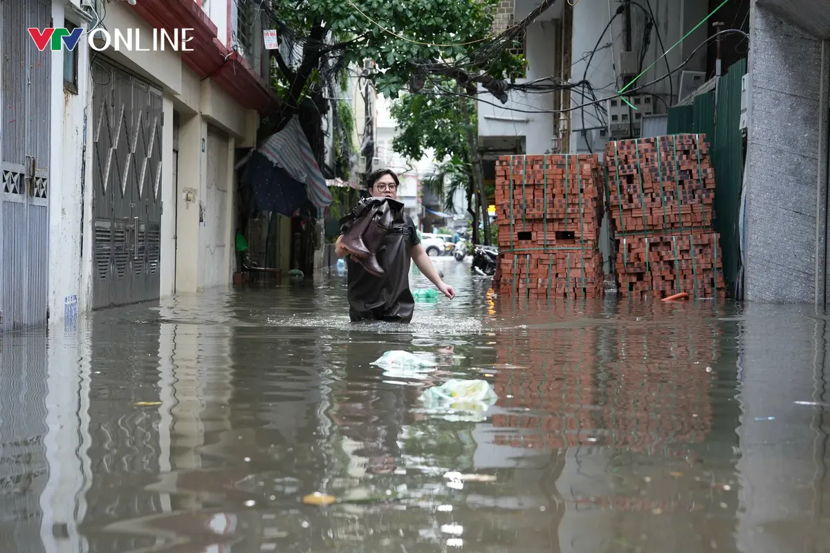 Hà Nội lý giải nguyên nhân điểm ngập sâu tới 40cm sau mưa lớn - Ảnh 3.