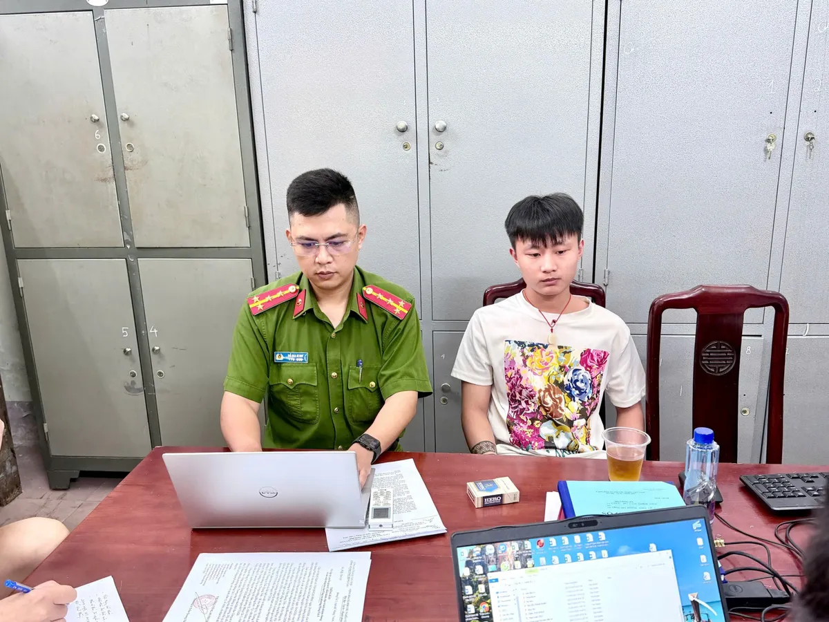 Lừa đảo l&agrave;m thủ tục đất đai, chiếm đoạt hơn 340 triệu đồng - Ảnh 2.