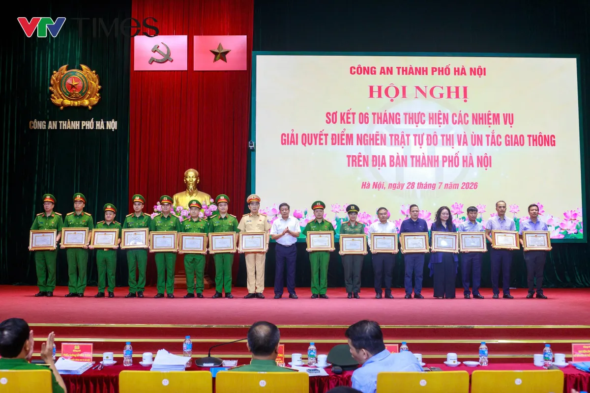 H&agrave; Nội: Xử l&yacute; hơn 52.000 trường hợp vi phạm trật tự đ&ocirc; thị  - Ảnh 1.