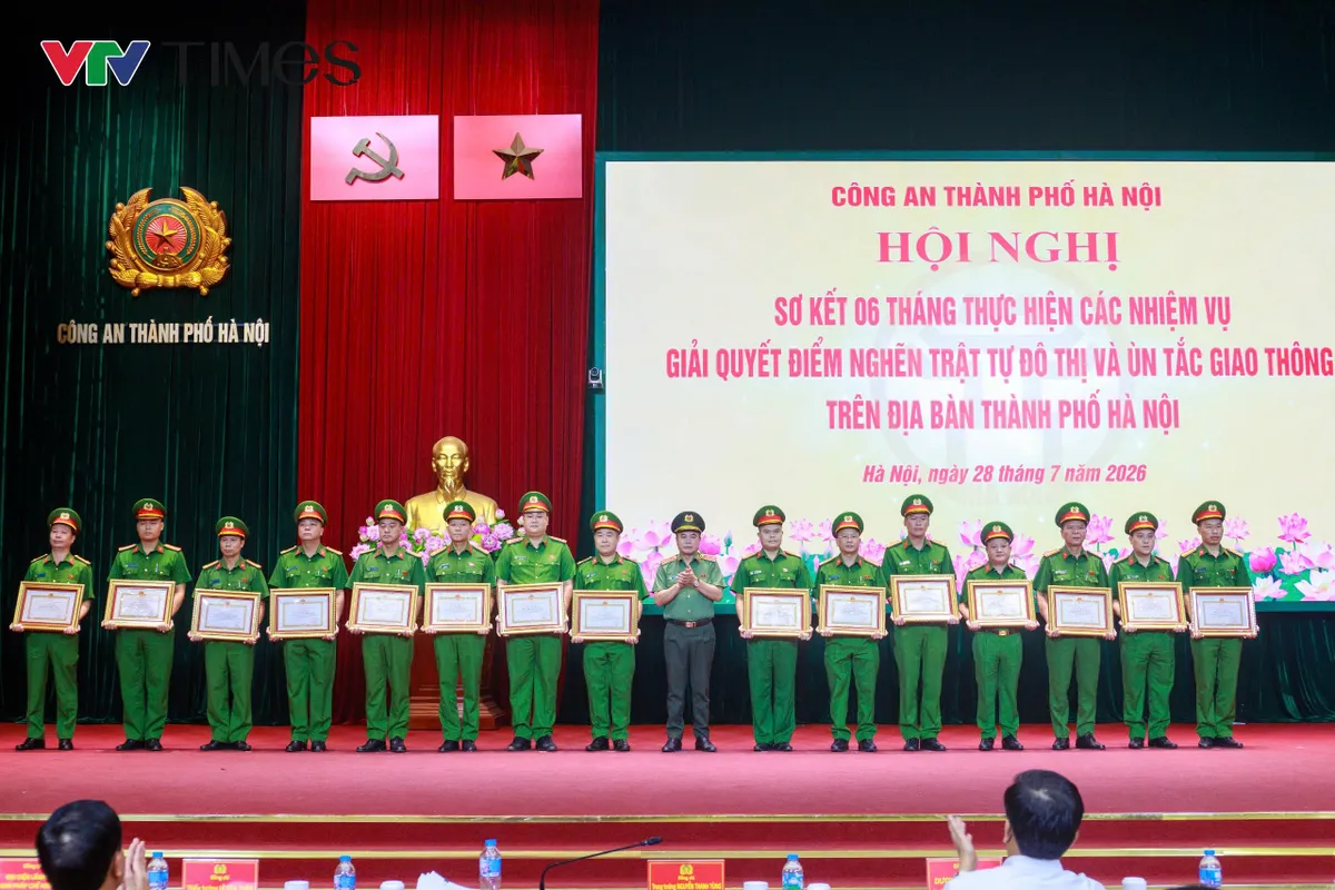 H&agrave; Nội: Xử l&yacute; hơn 52.000 trường hợp vi phạm trật tự đ&ocirc; thị  - Ảnh 2.