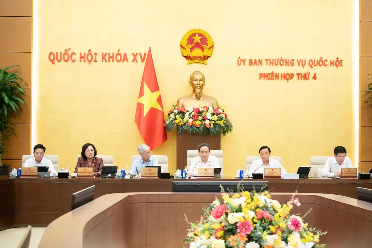 Ph&acirc;n quyền mạnh hơn, triệt để hơn cho c&aacute;c địa phương - Ảnh 1.