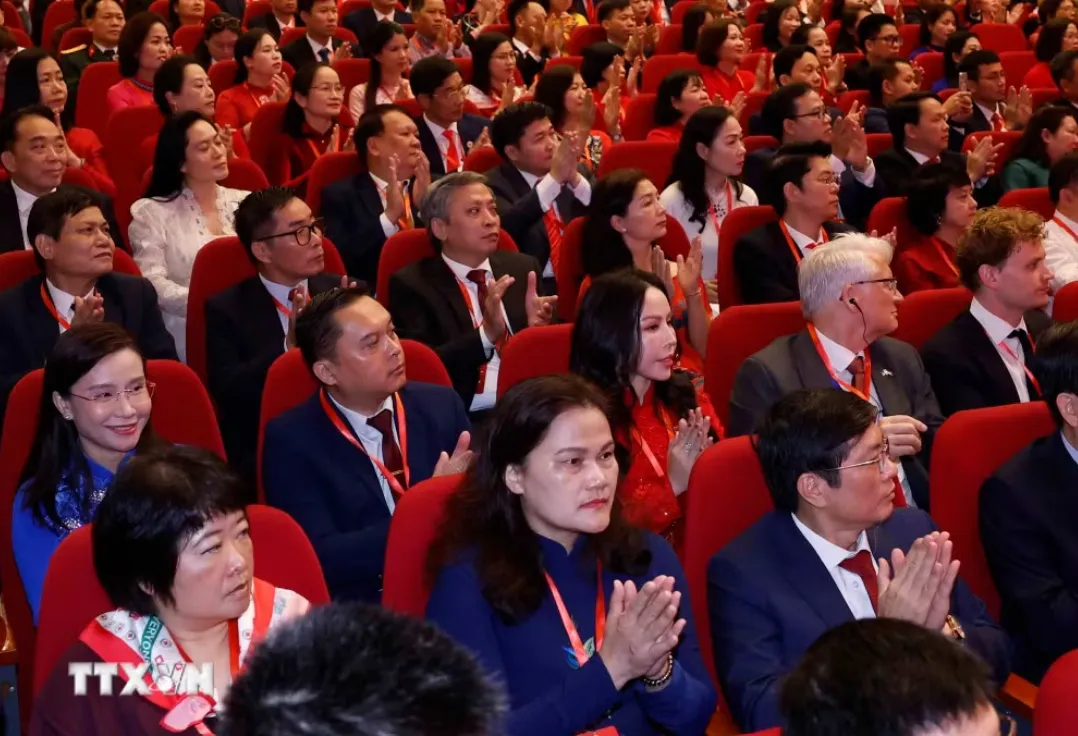 Tổng B&iacute; thư, Chủ tịch nước T&ocirc; L&acirc;m: Chuyển từ cứu trợ t&igrave;nh thế sang chủ động ph&ograve;ng ngừa- Ảnh 2.