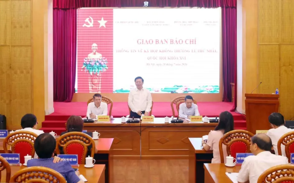 Giao ban Báo chí thông tin về Kỳ họp không thường lệ thứ nhất, Quốc hội khóa XVI. (Ảnh: TTXVN)