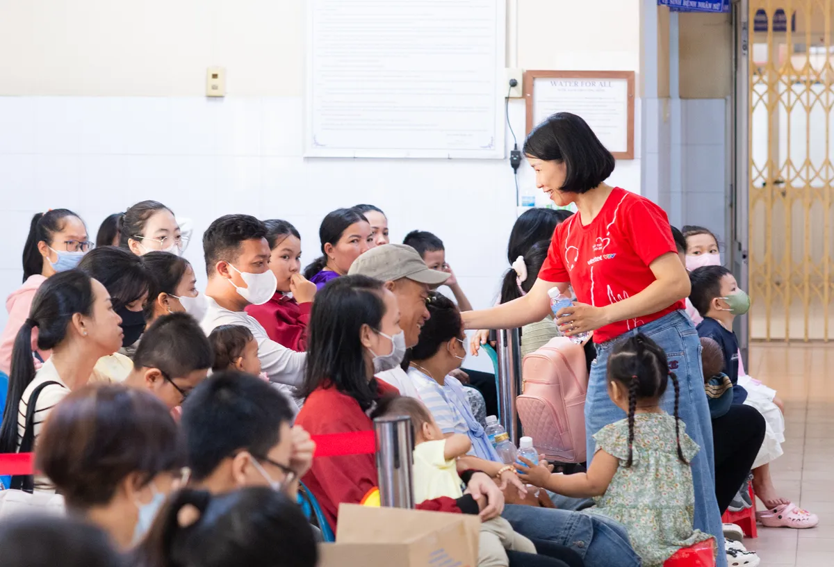 Gần 1 tỷ đồng hỗ trợ điều trị cho trẻ mắc bệnh tim bẩm sinh tại Khánh Hòa - Ảnh 9.
