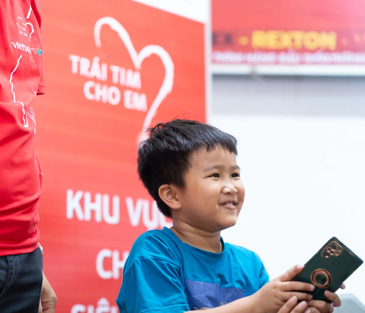 Gần 1 tỷ đồng hỗ trợ điều trị cho trẻ mắc bệnh tim bẩm sinh tại Khánh Hòa - Ảnh 7.