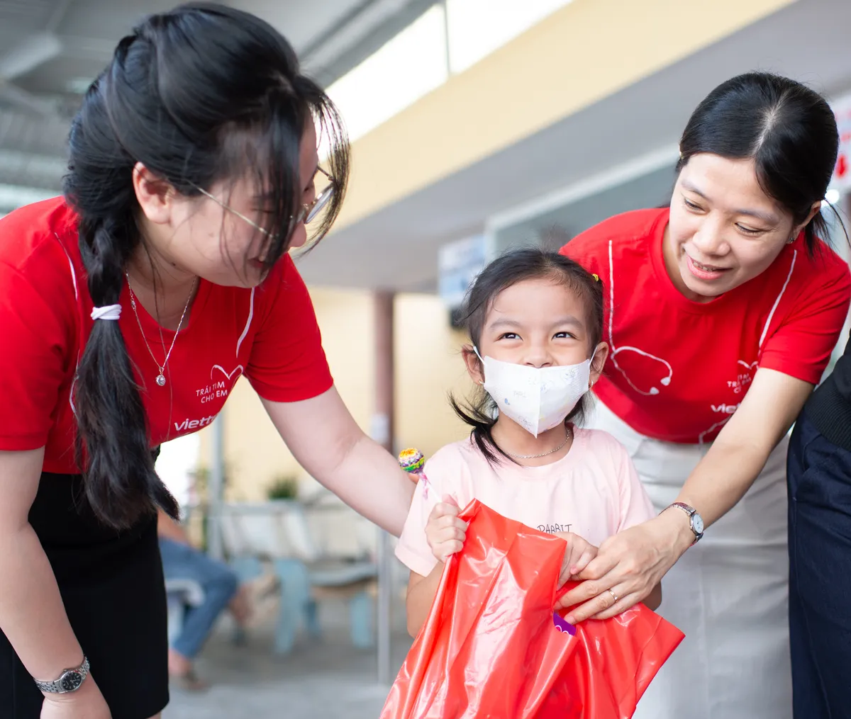 Gần 1 tỷ đồng hỗ trợ điều trị cho trẻ mắc bệnh tim bẩm sinh tại Khánh Hòa - Ảnh 2.