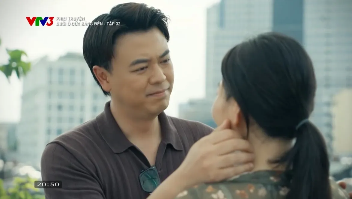 Dưới ô cửa sáng đèn - Tập 32: Diệu kiên trì 'thả thính' Sinh, Tài thành đôi với Nguyệt - Ảnh 10.
