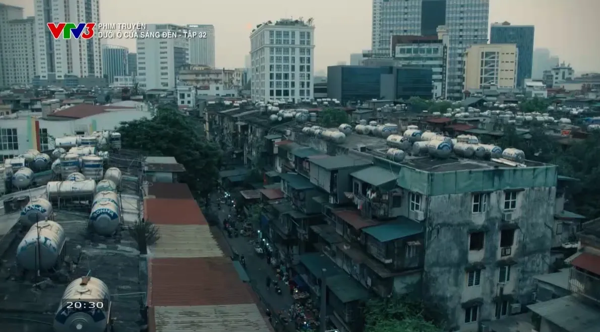 Dưới ô cửa sáng đèn - Tập 32: Diệu kiên trì 'thả thính' Sinh, Tài thành đôi với Nguyệt - Ảnh 3.