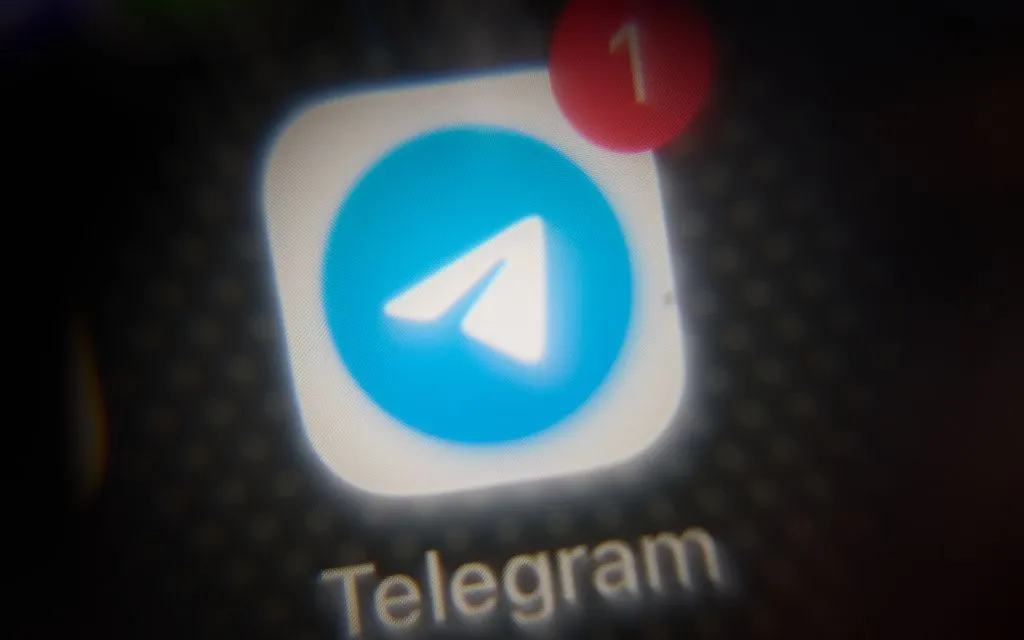 Ứng dụng Telegram bị giới chức Nga hạn chế hiển thị trên điện thoại thông minh tại Moscow ngày 29/7/2026 (Ảnh: AP)